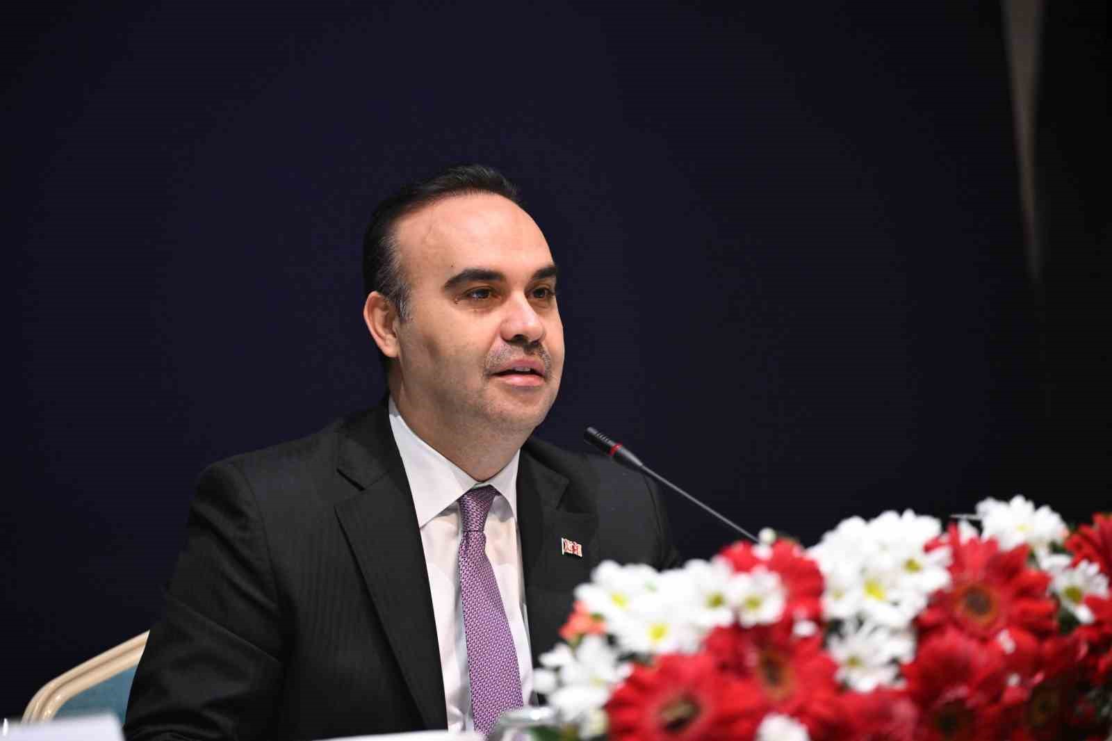 Bakan Kacır: "175 nitelikli araştırmacı, TÜBİTAK Uluslararası Lider ve Genç Araştırmacılar programlarımızın 2025 yılı çağrısına başvurdu"
