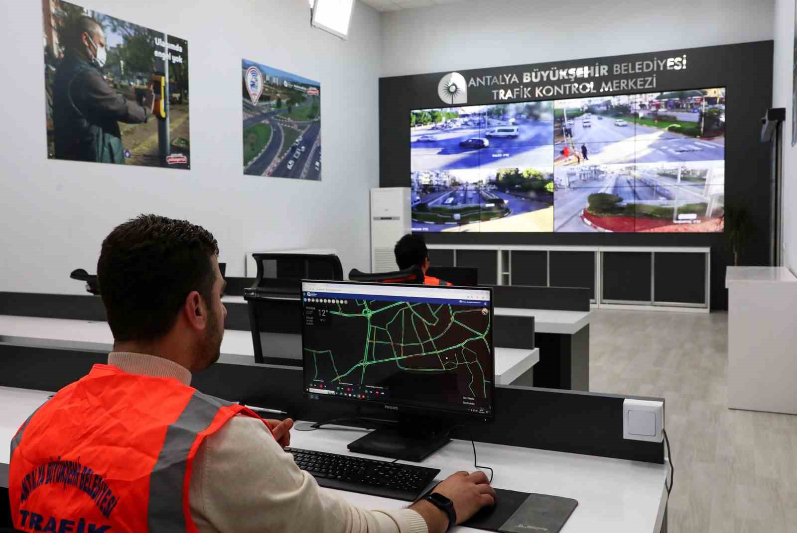 Antalya trafiği 7/24 takip altında
