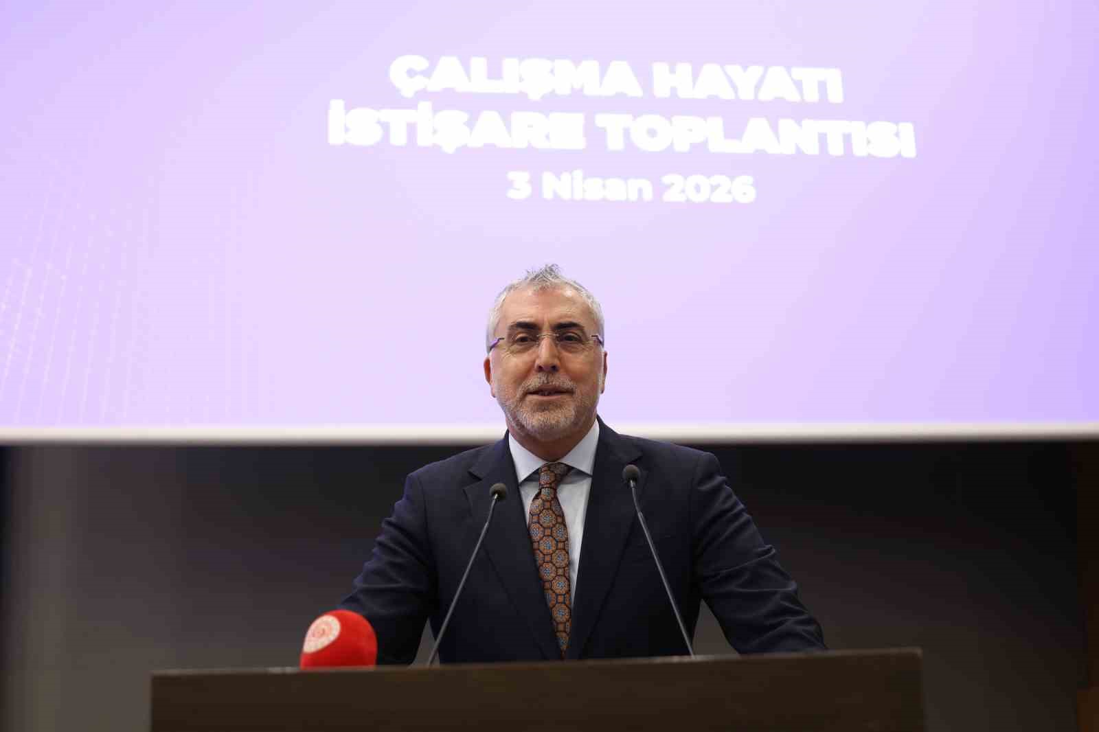 Bakan Işıkhan: "Türkiye’nin potansiyelini sosyal diyalog, istişare kültürü ve ortak akılla zirveye taşıyacağız"
