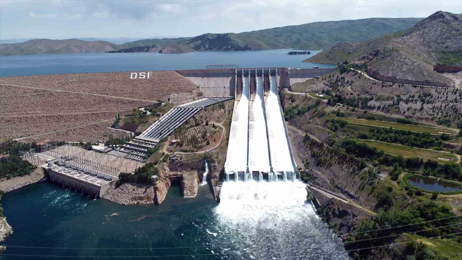 Keban Barajı’nda 7 yıl sonra ilk kez savaklar açılıyor
