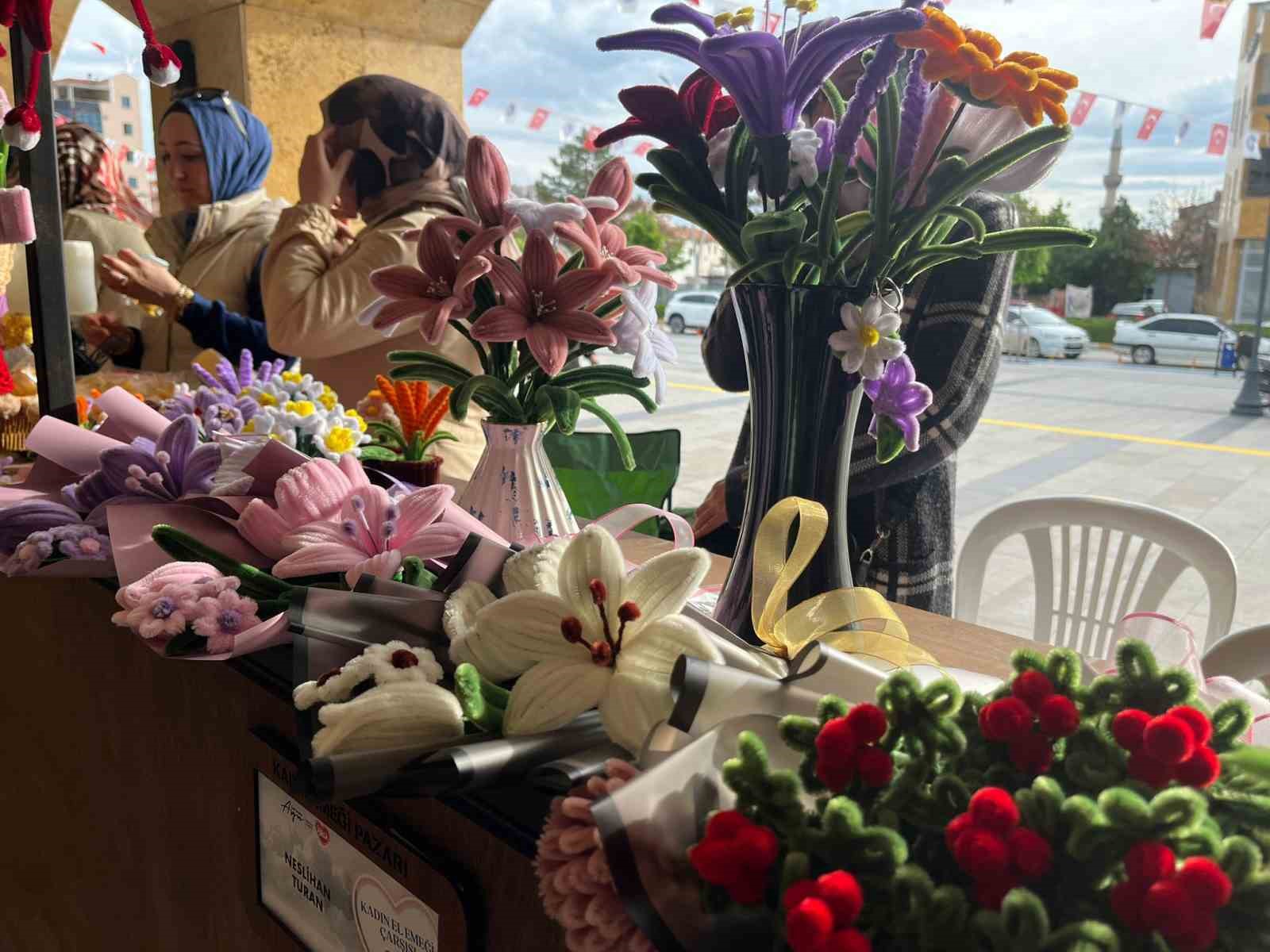 El emeği ürünler tezgaha çıktı: Kadın üreticiler aile ekonomisine katkı sağlıyor
