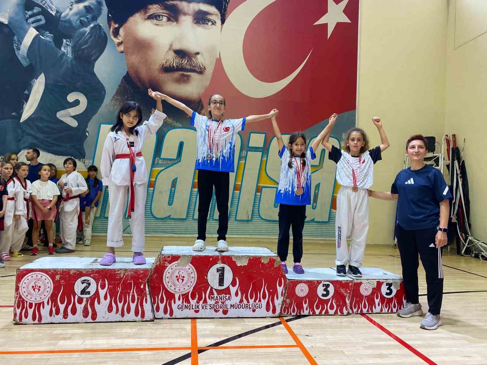 İlk müsabakalarında madalyaya ulaştılar
