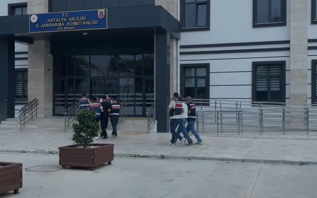 Antalya merkezli 27 ilde eş zamanlı yasa dışı bahis operasyonu: 79 gözaltı
