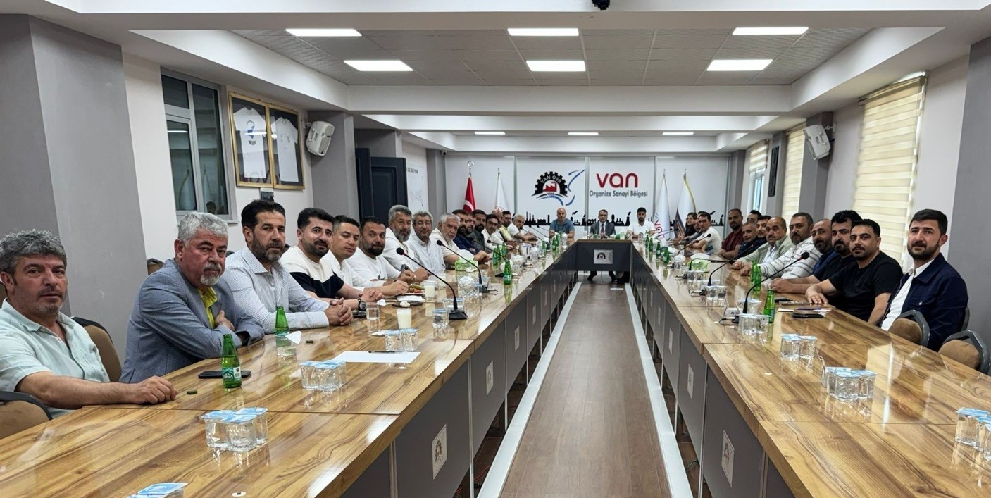 Başkan Memet Aslan: "Üretim ve istihdamı artıracak projeler üzerinde çalışıyoruz"
