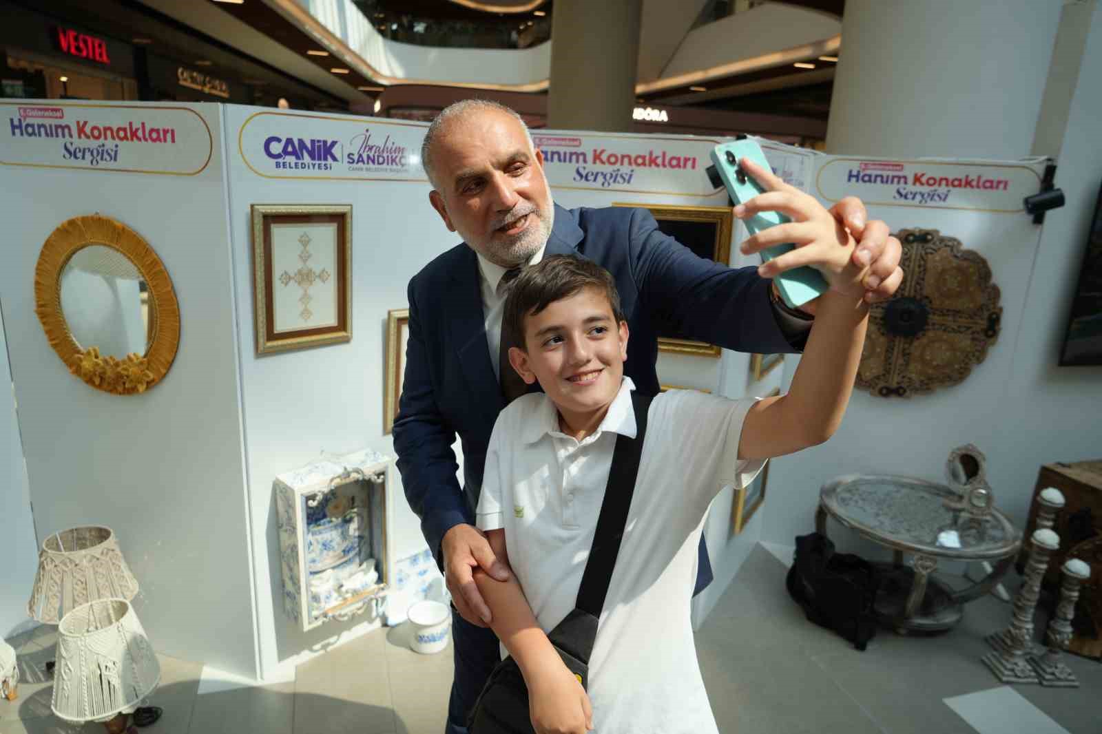 Canik Belediyesi 5. Geleneksel Hanım Konakları Sergisi açıldı
