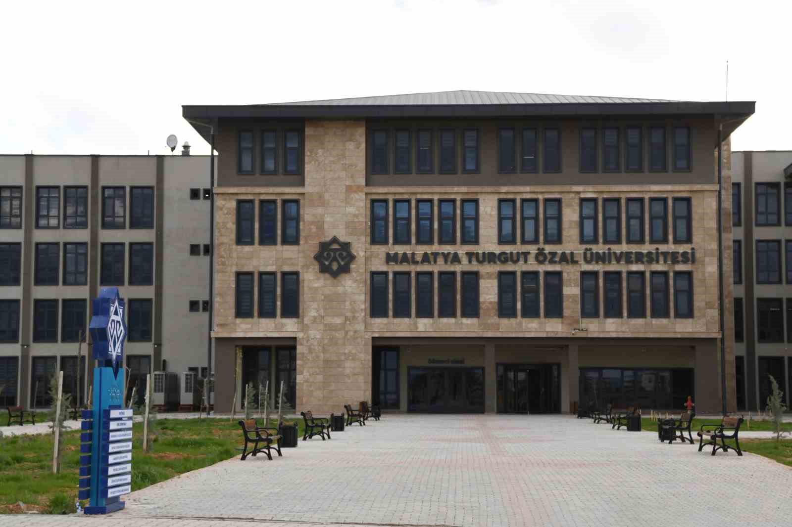 Malatya Turgut Özal Üniversitesi’nde Bilişim Teknolojileri Meslek Yüksekokulu açıldı
