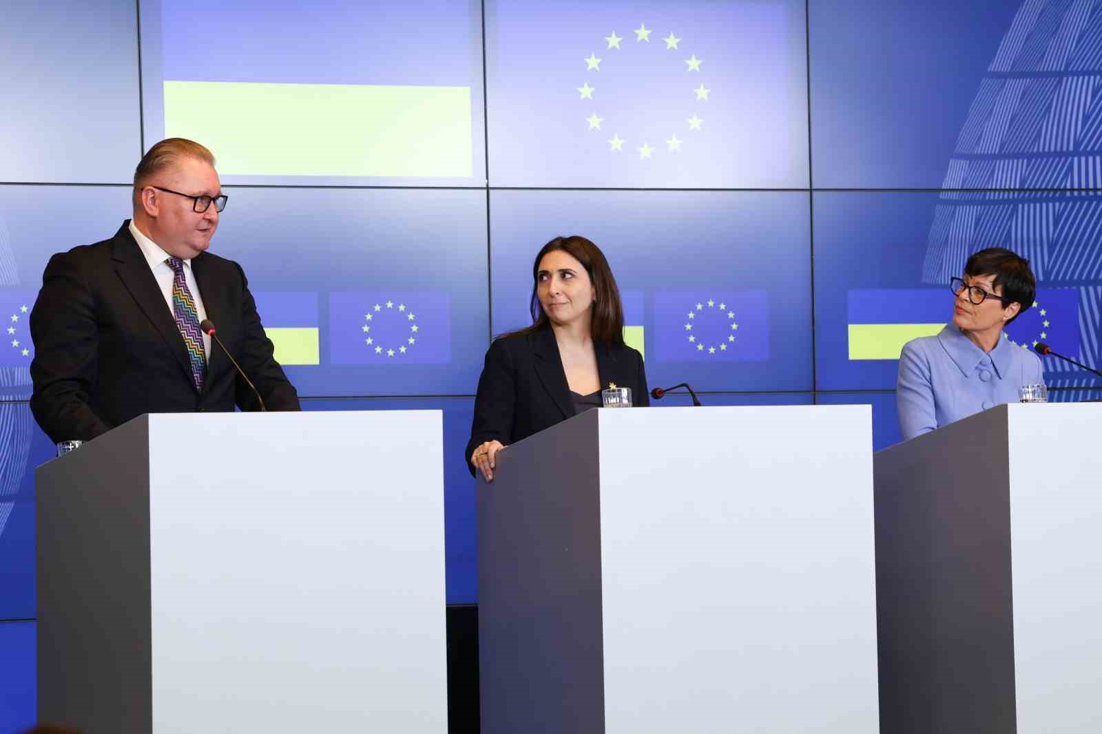 Ukrayna ve Moldova AB’ye üyelik müzakerelerinde ilk fasıl kümelerini açtı
