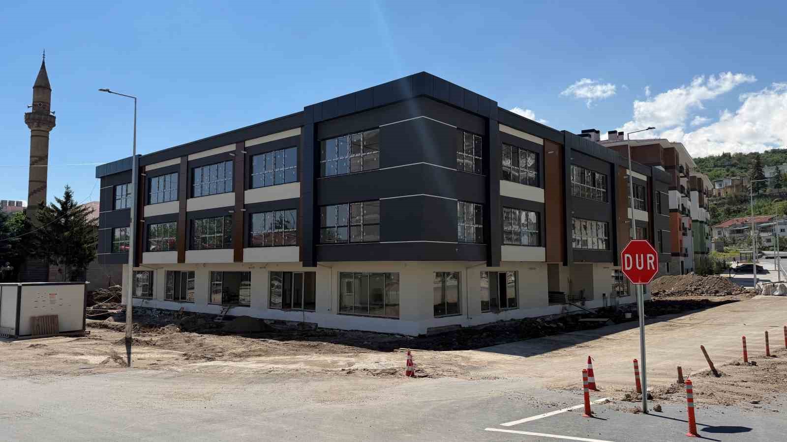 Hacılar’da 32 işyeri satışa çıkıyor
