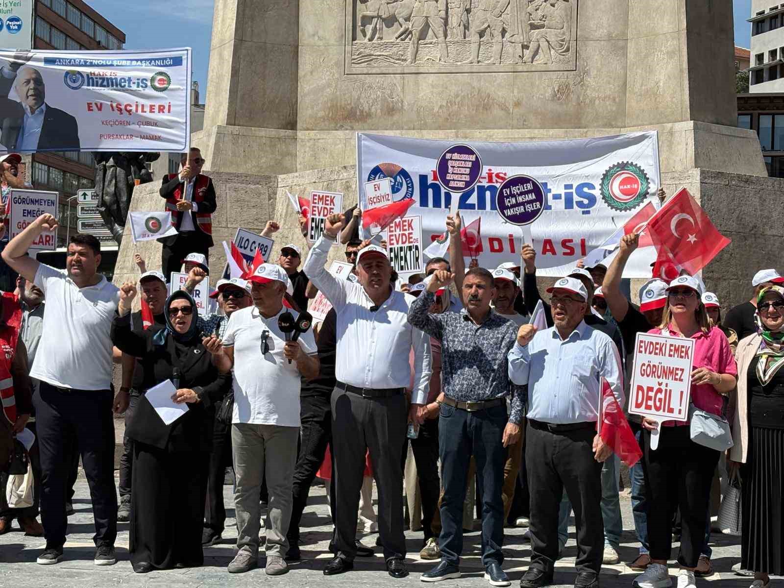 HAK-İŞ’ten ev işçileri için çağrı: "Ev işi de iştir, ev işçisi de işçidir"
