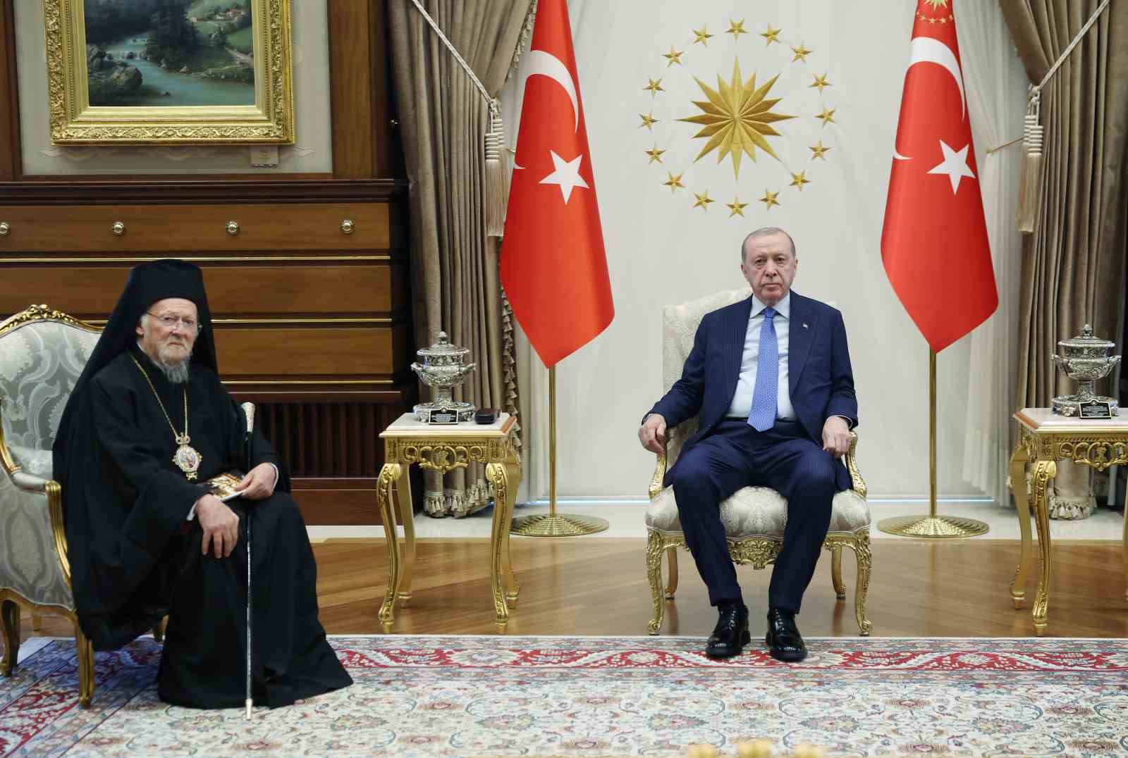 Cumhurbaşkanı Erdoğan, Fener Rum Patriği Bartholomeos’u kabul etti
