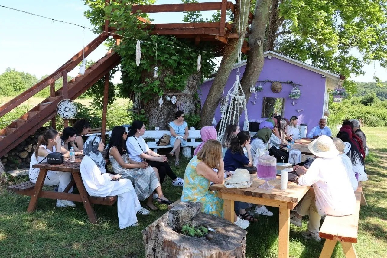 Sinop’ta lavanta bahçesinde bilimsel söyleşi
