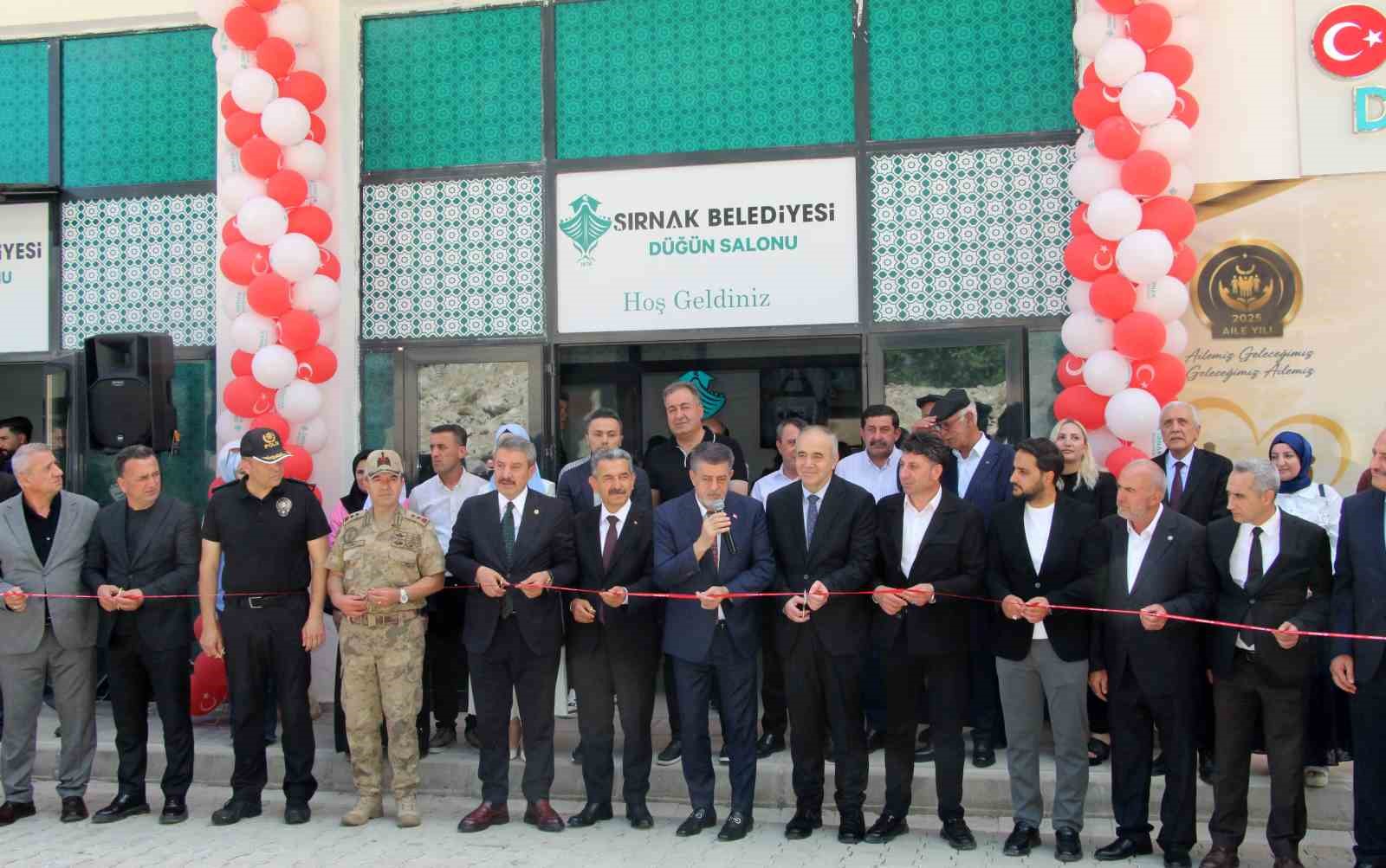 Şırnak’ta ücretsiz belediye düğün salonu açıldı
