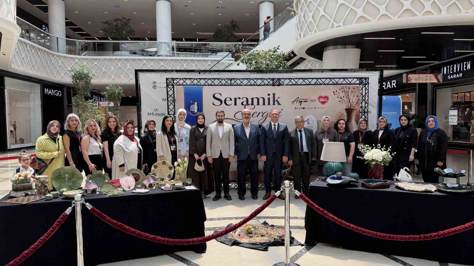 Kursiyerlerin seramik ürünleri görücüye çıktı
