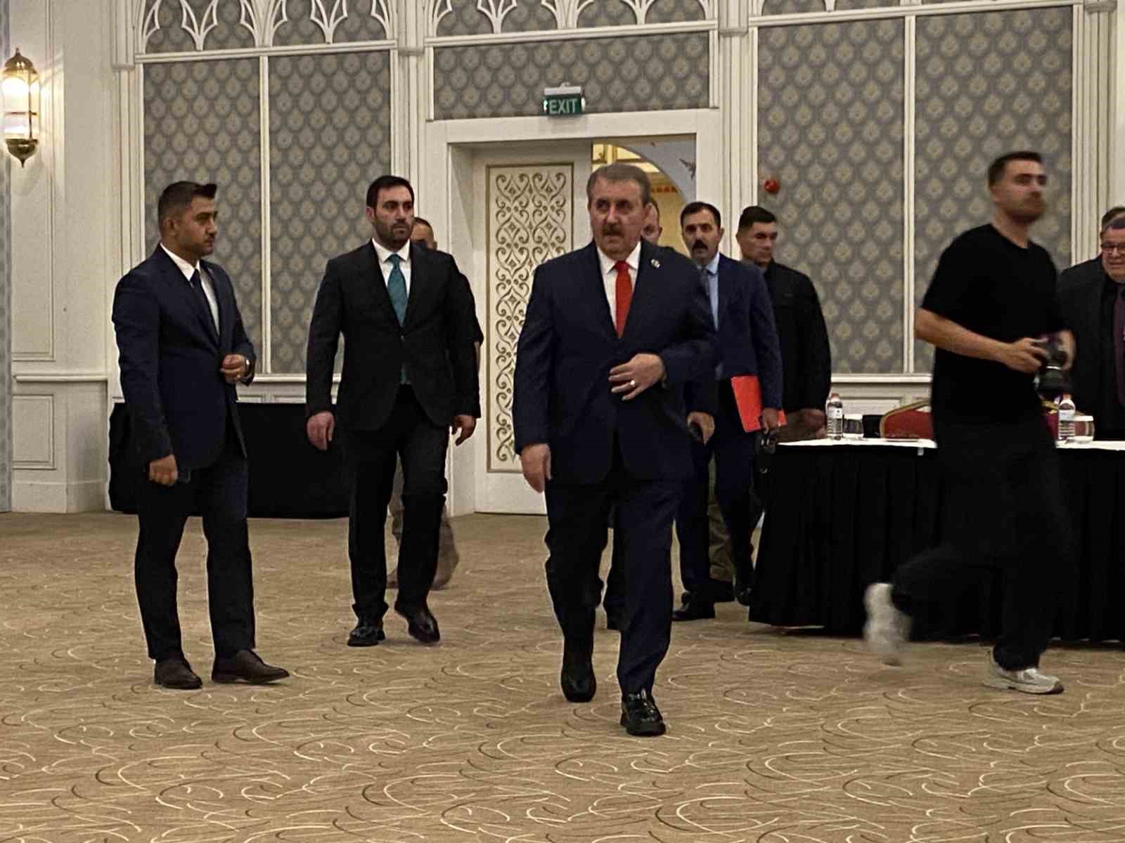 BBP Genel Başkanı Destici: "(Muhsin Yazıcıoğlu davası) Yeni gelişmeler, olayın tüm ayrıntılarıyla çözülmesi noktasında bizi umutlandırdı"
