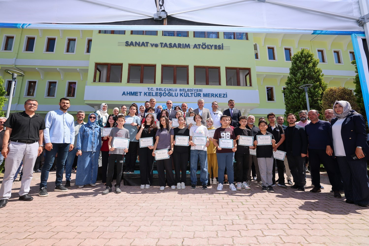 Selçuklu Sanat ve Tasarım Atölyesi’nde yıl sonu sergisi ile dönem tamamlandı
