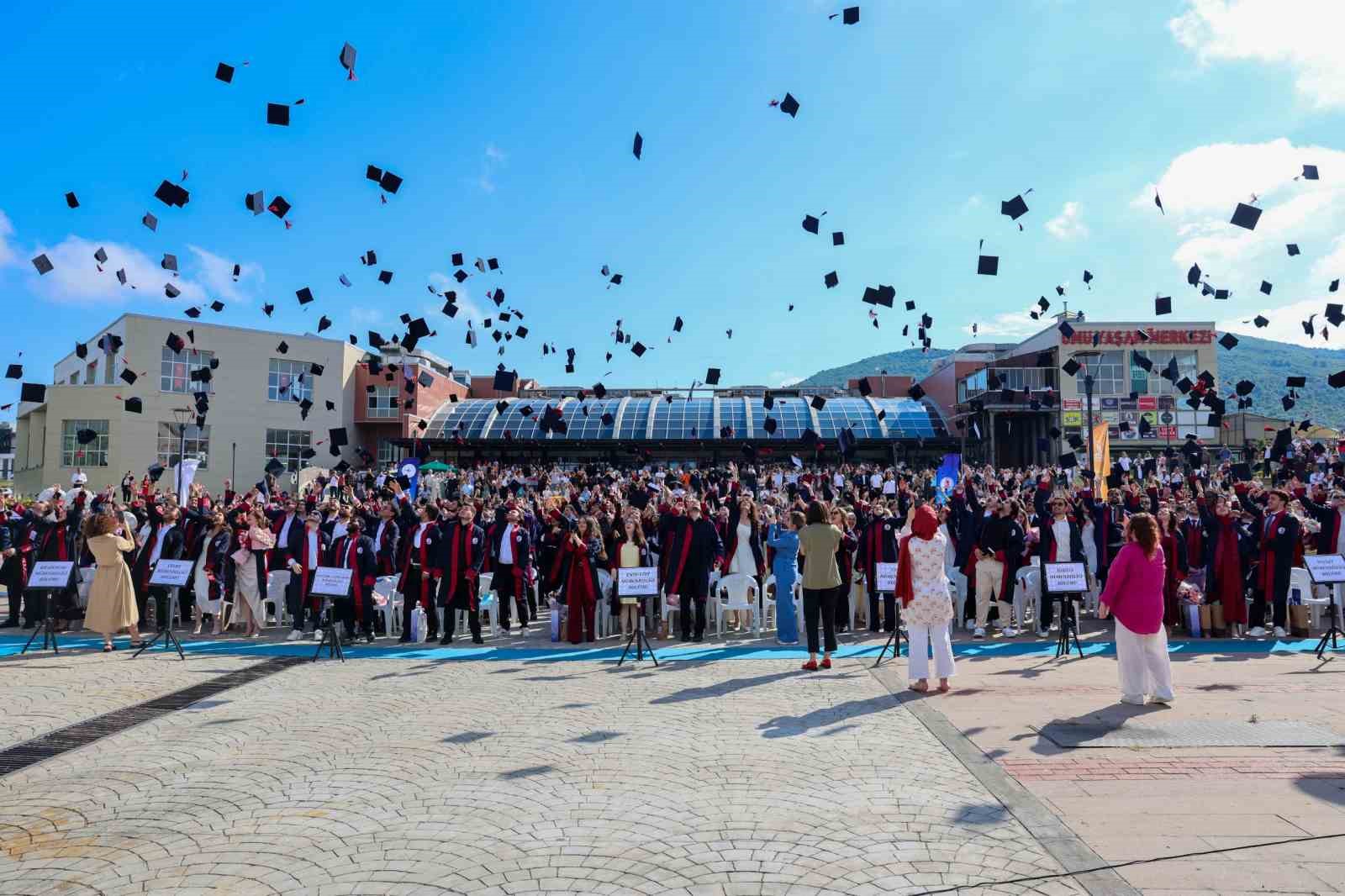 OMÜ Mühendislik Fakültesi mezunlarını geleceğe uğurladı
