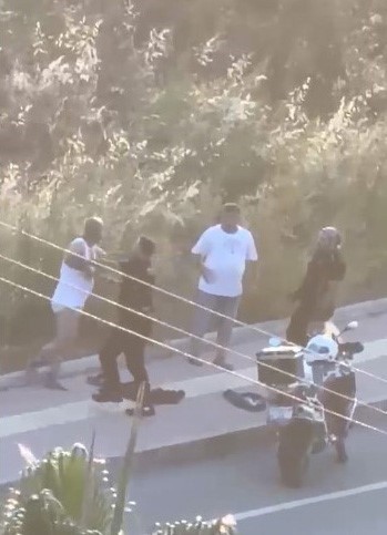 Mersin’de üst aramasında polislere direnen şahıslar ile polisler arasında arbede
