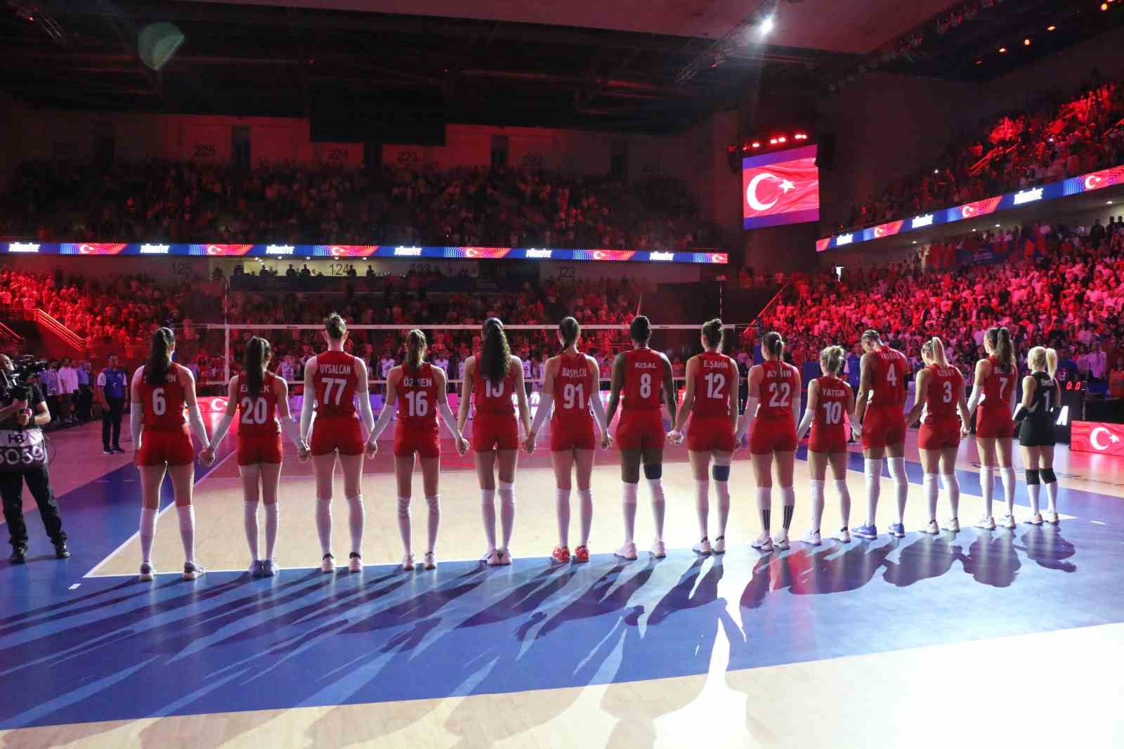 A Milli Kadın Voleybol Takımı, Fransa’yı 3-0 mağlup etti
