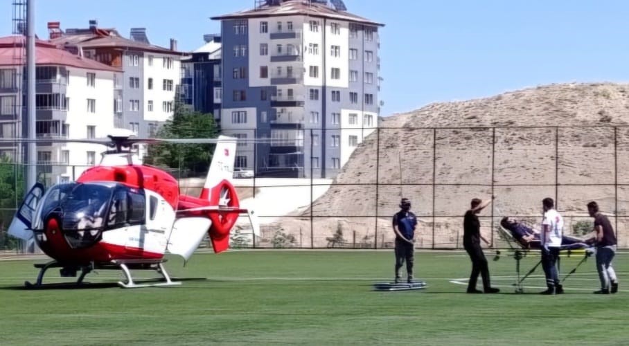 Darende’de 72 yaşındaki hasta hava ambulansıyla Malatya’ya sevk edildi
