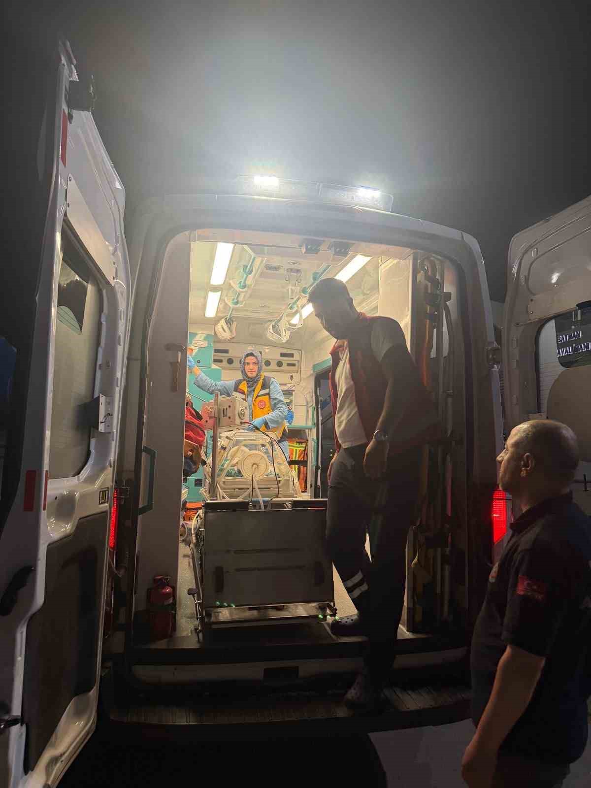 Siirt’te 2 günlük bebeğe TAPVD tanısı: Ambulans uçakla İstanbul’a sevk edildi

