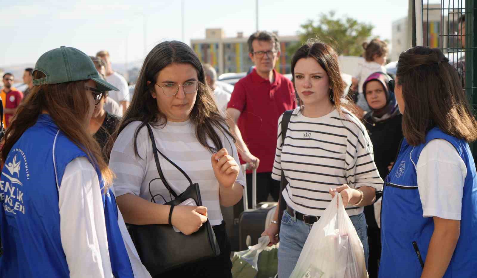 Üniversite öğrencilerinin dönüşü ile ilçenin nüfusu iki katına çıktı
