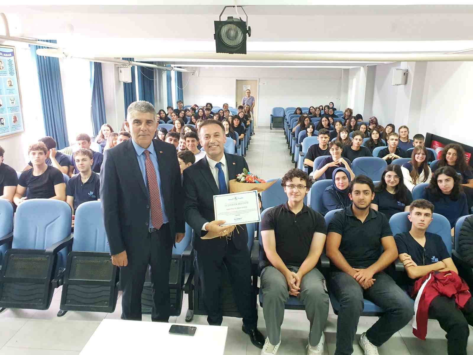 Samsun’da 30 akademisyen 30 farklı lisede ilk derse konuk oldu
